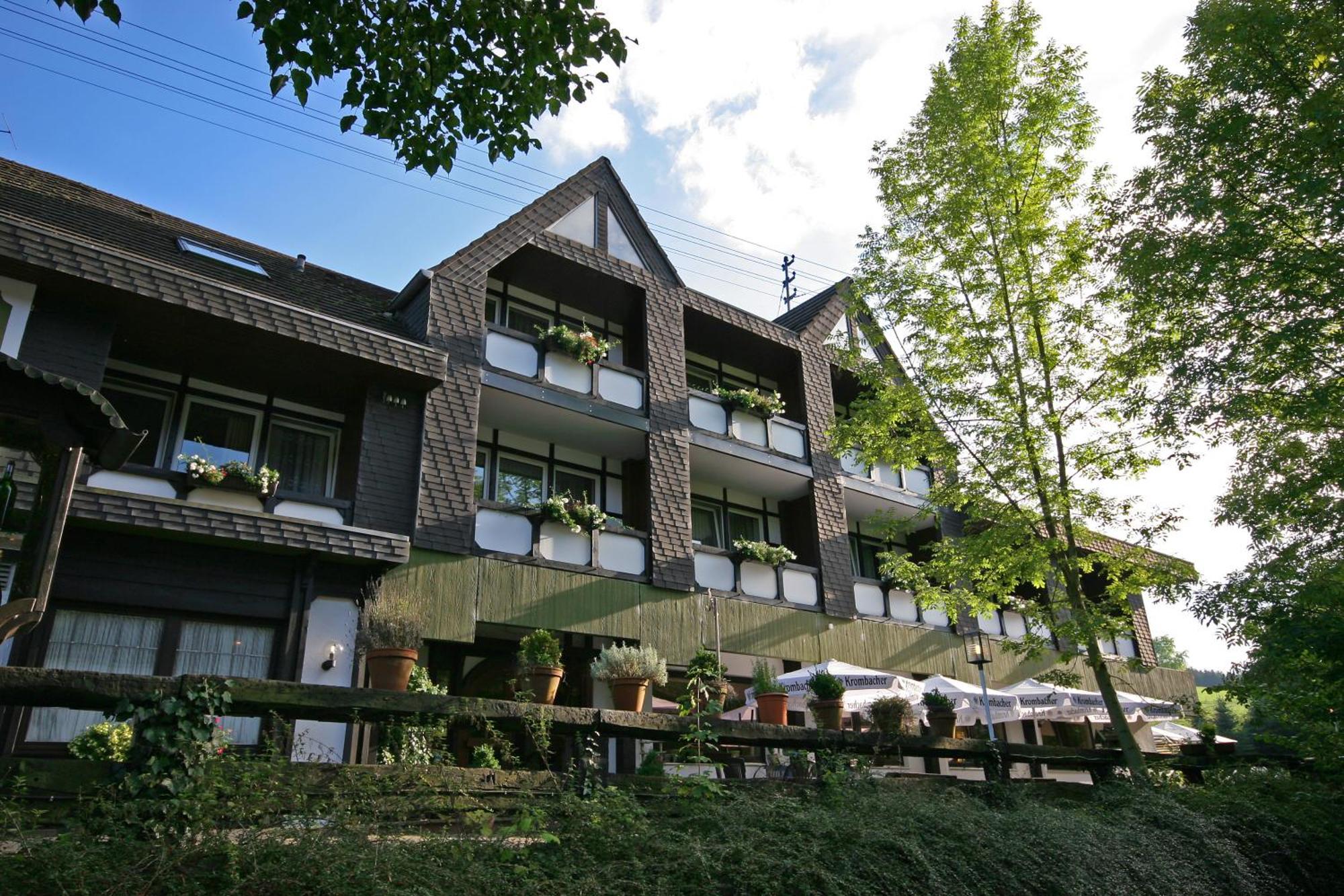 Landhotel Laarmann Lennestadt Bagian luar foto