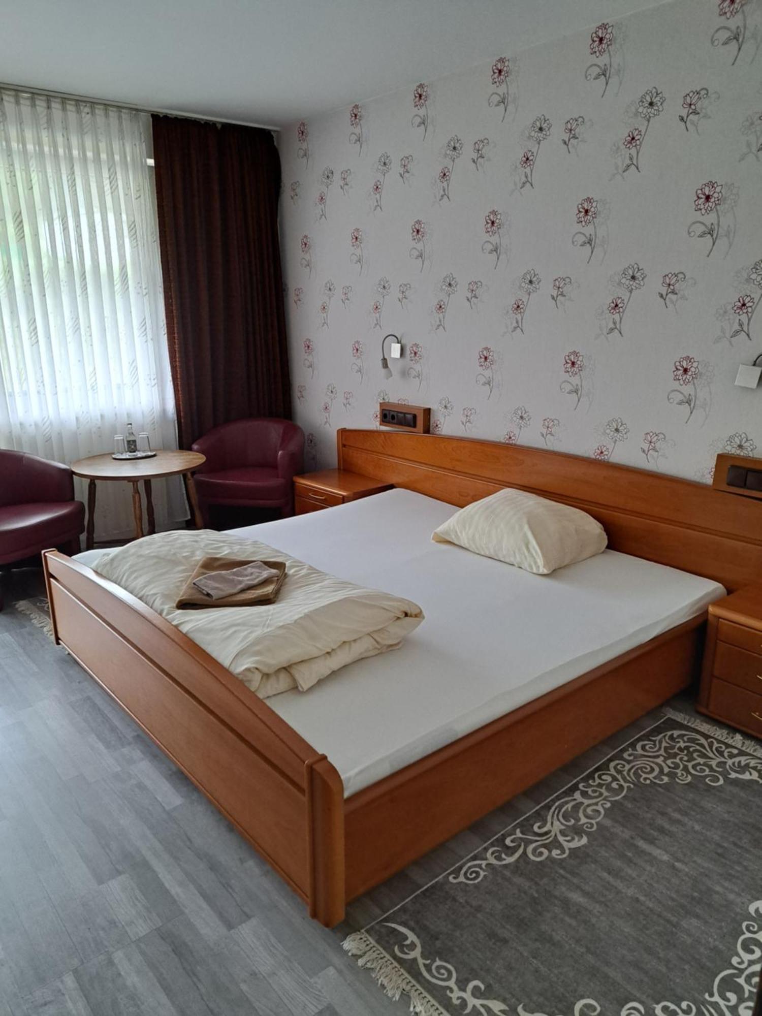 Landhotel Laarmann Lennestadt Bagian luar foto
