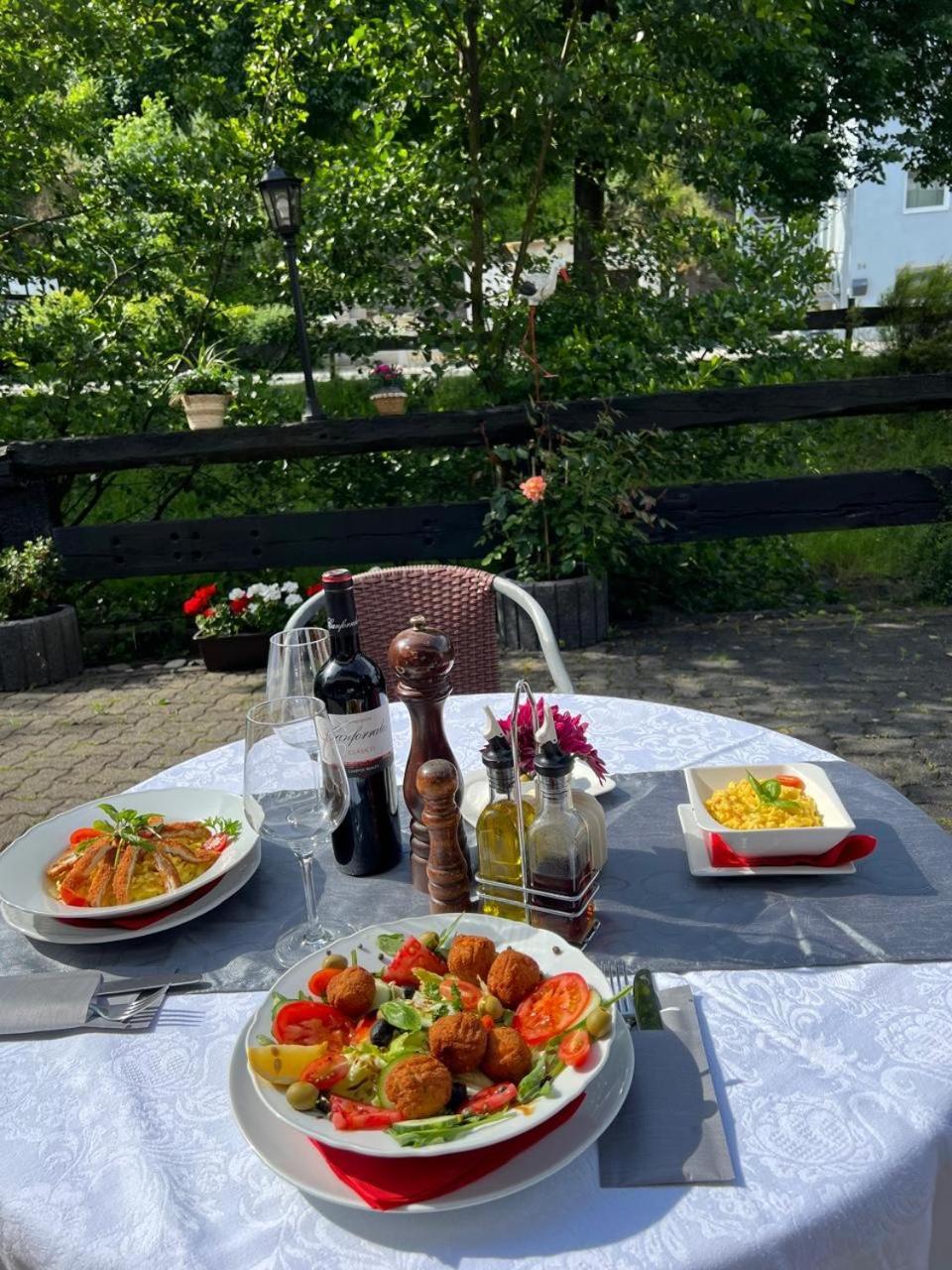 Landhotel Laarmann Lennestadt Bagian luar foto